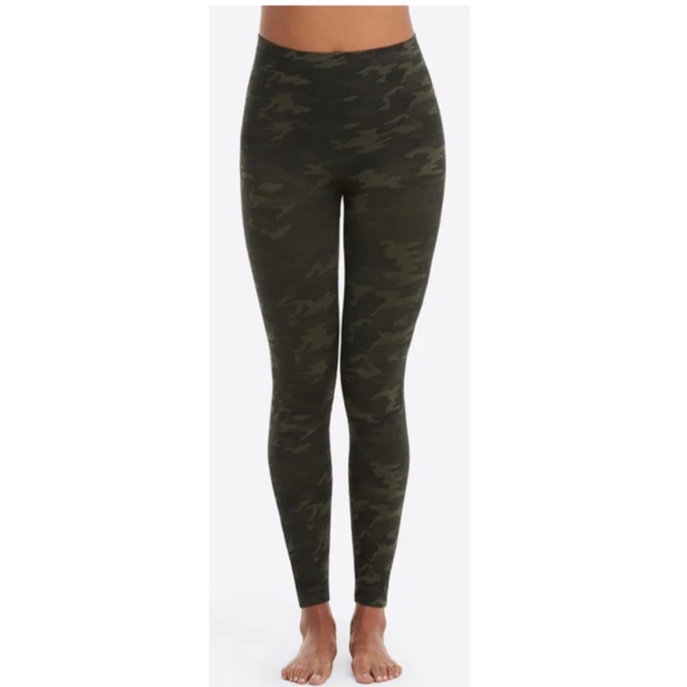 SPANX Look at Me Now High Rise Camo Seamless Shapewear Leggings Pants Medium